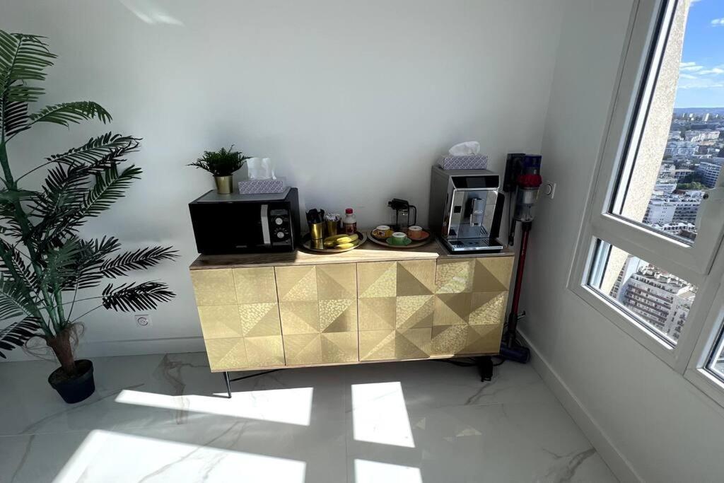 Nice Apartment With Amazing View Of Paris + Parking ภายนอก รูปภาพ