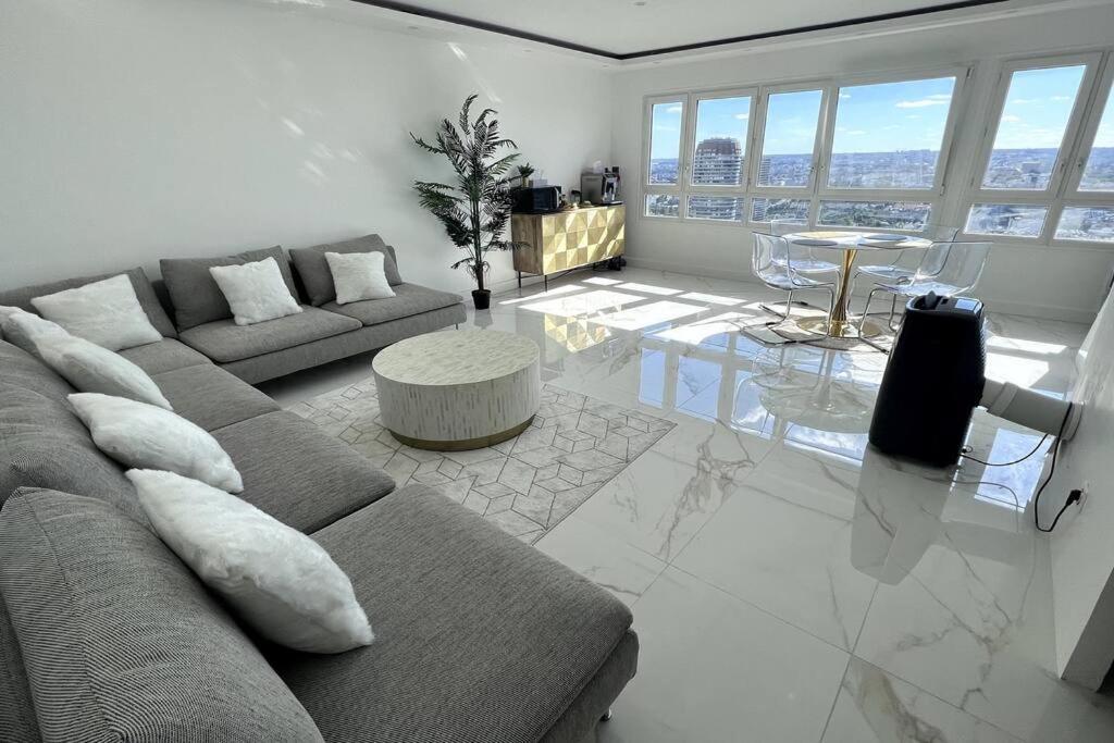 Nice Apartment With Amazing View Of Paris + Parking ภายนอก รูปภาพ