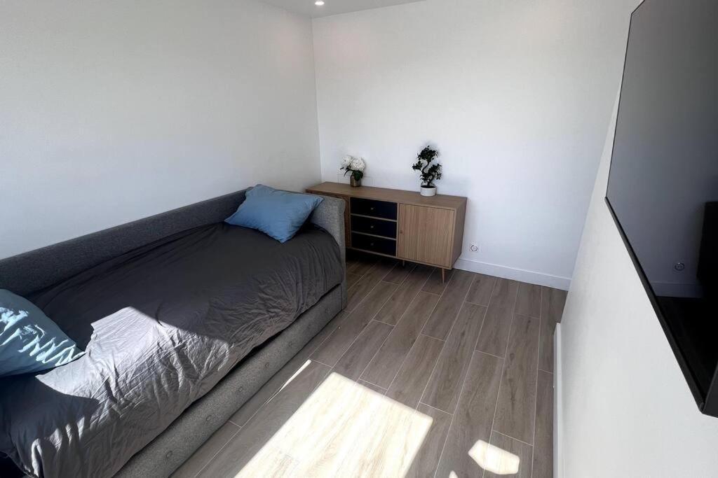 Nice Apartment With Amazing View Of Paris + Parking ภายนอก รูปภาพ