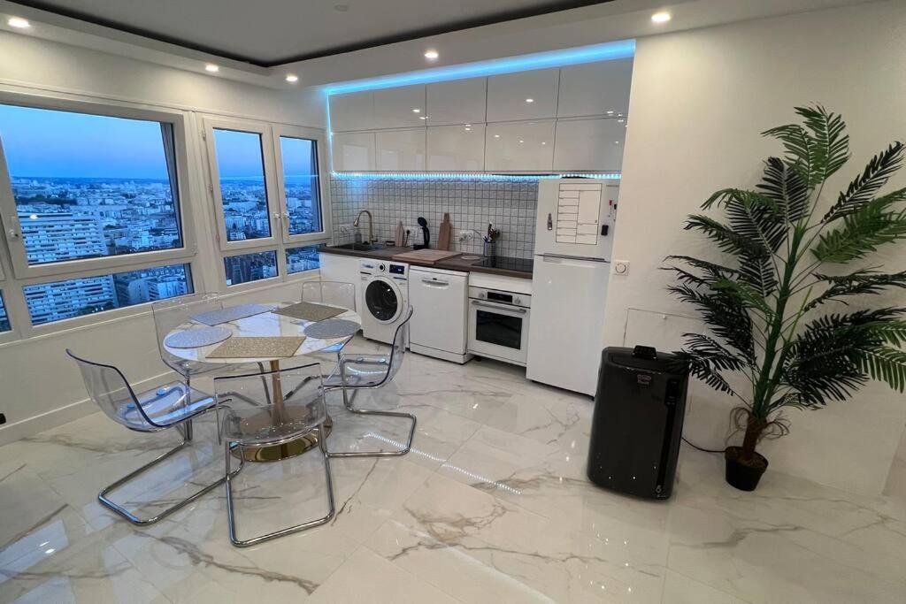 Nice Apartment With Amazing View Of Paris + Parking ภายนอก รูปภาพ